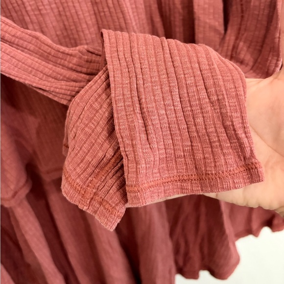 Lululemon Dare to Drape long sleeve in Rustic Clay Medium - Picture 4 of 6